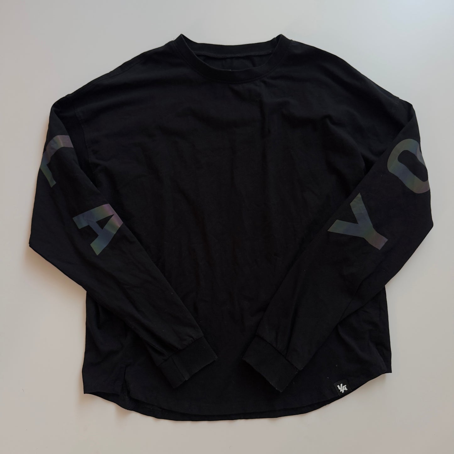 Playera  Youngla Negra  (L)