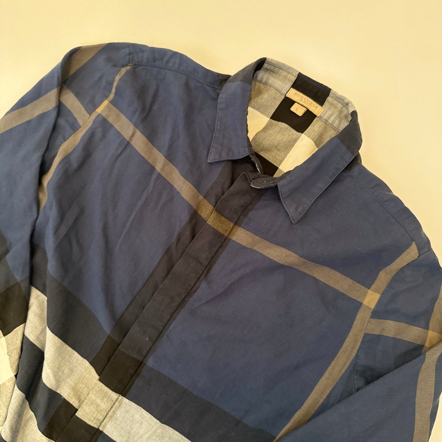 Camisa BURBERRY (L)
