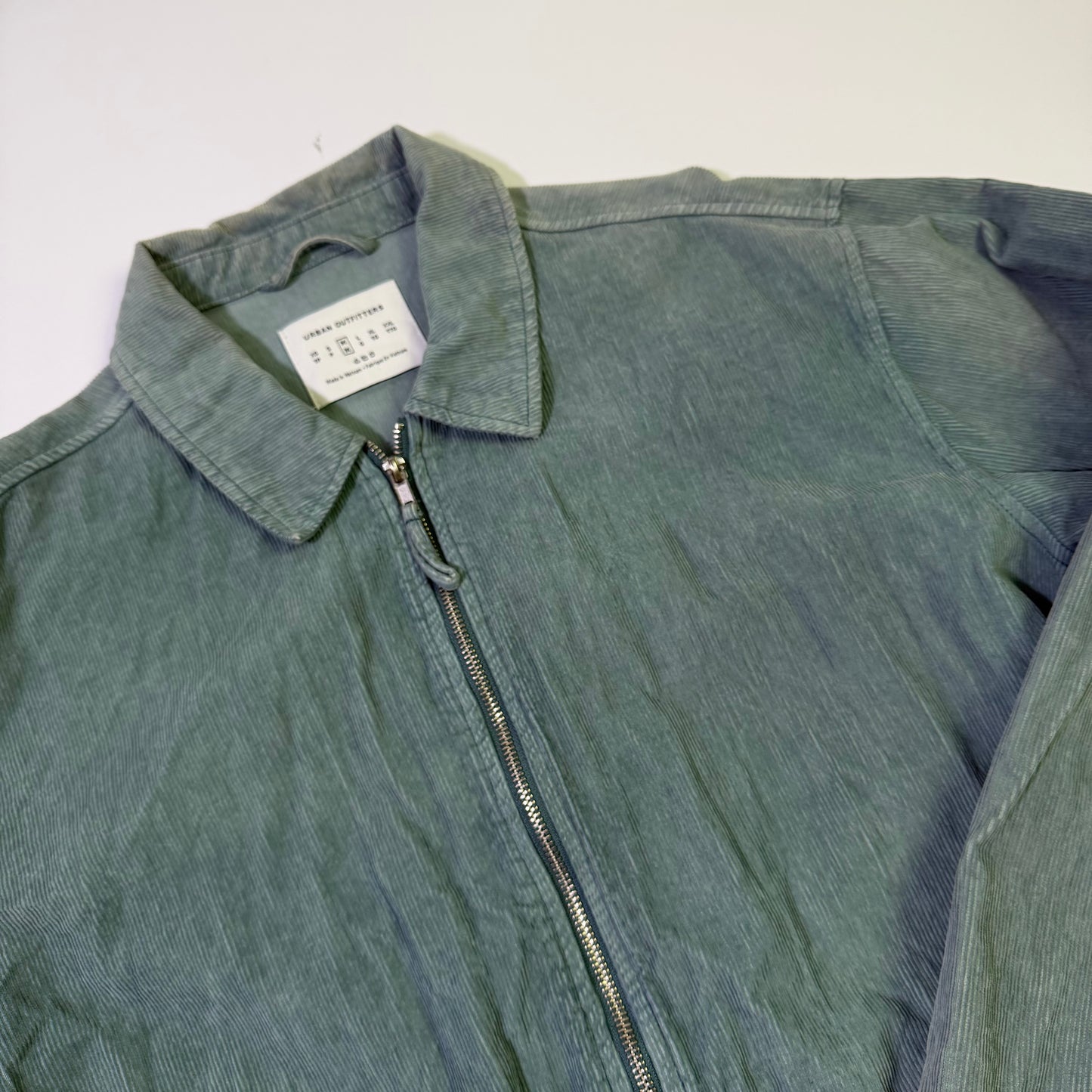 Chamarra Urban Outfitters (M)