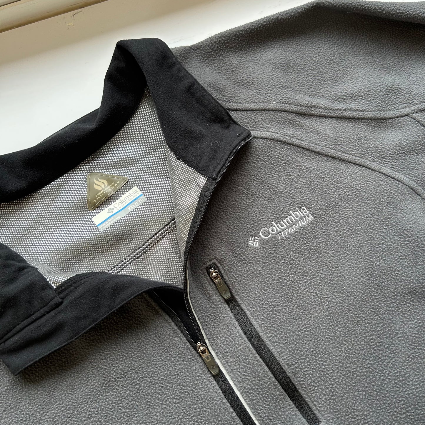 Sueter Columbia Gris (XXL)