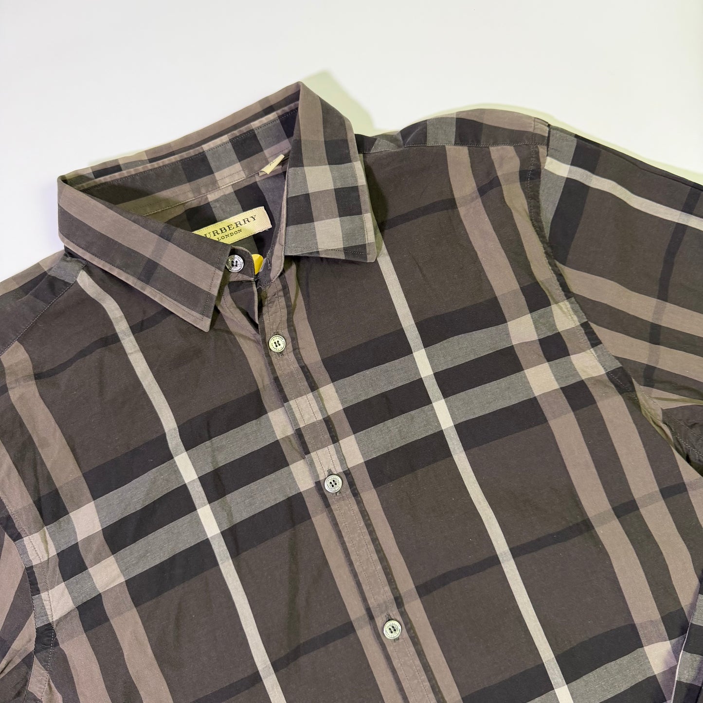 Camisa Burberry  Monograma Negra  (XL)