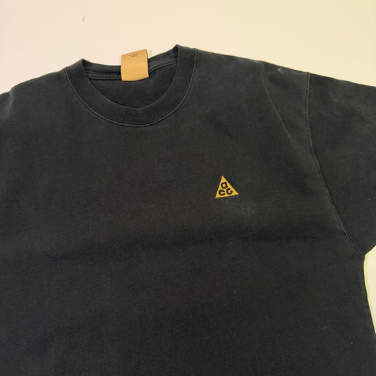 Playera Nike ACG Negra (M)