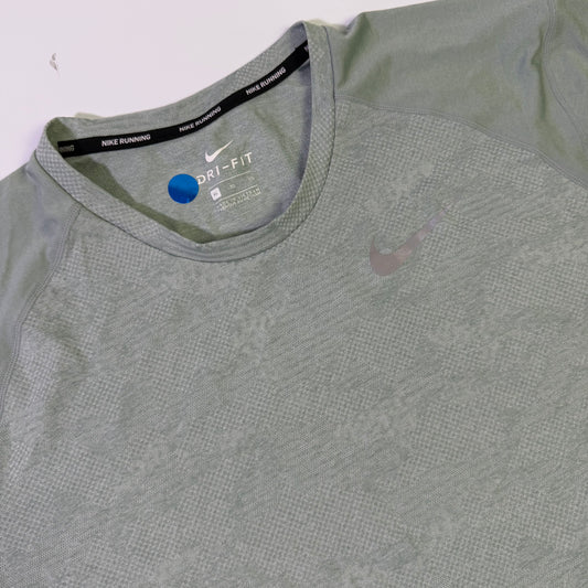 Playera Nike  Gris Dri Fit (XL)