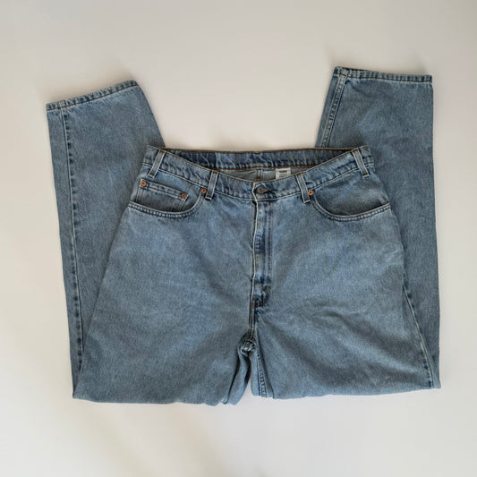 Jeans Levis 560 (38)